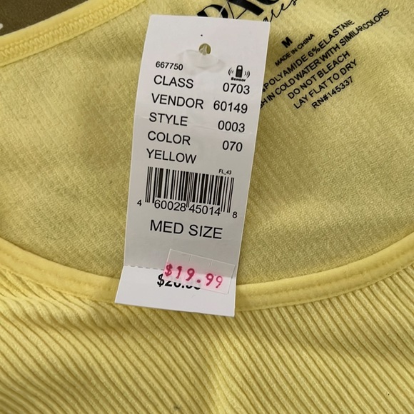 Yellow Strecthy Top 🌼 - Picture 4 of 5